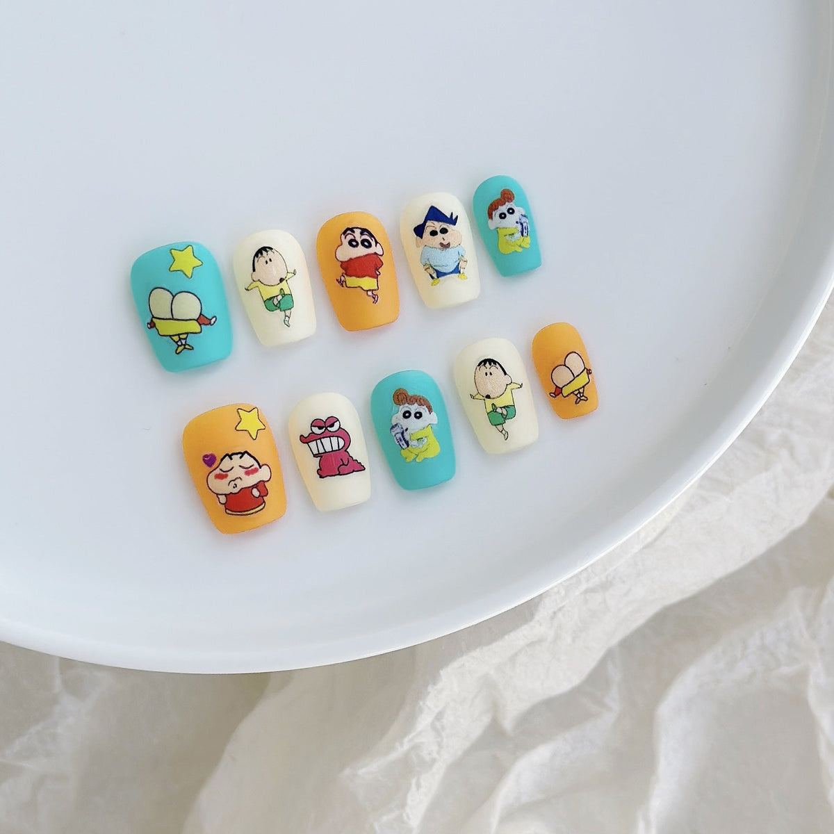 Press-on nagelset met speelse figuurtjes