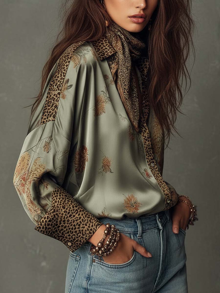 Satijnachtige damesblouse met print