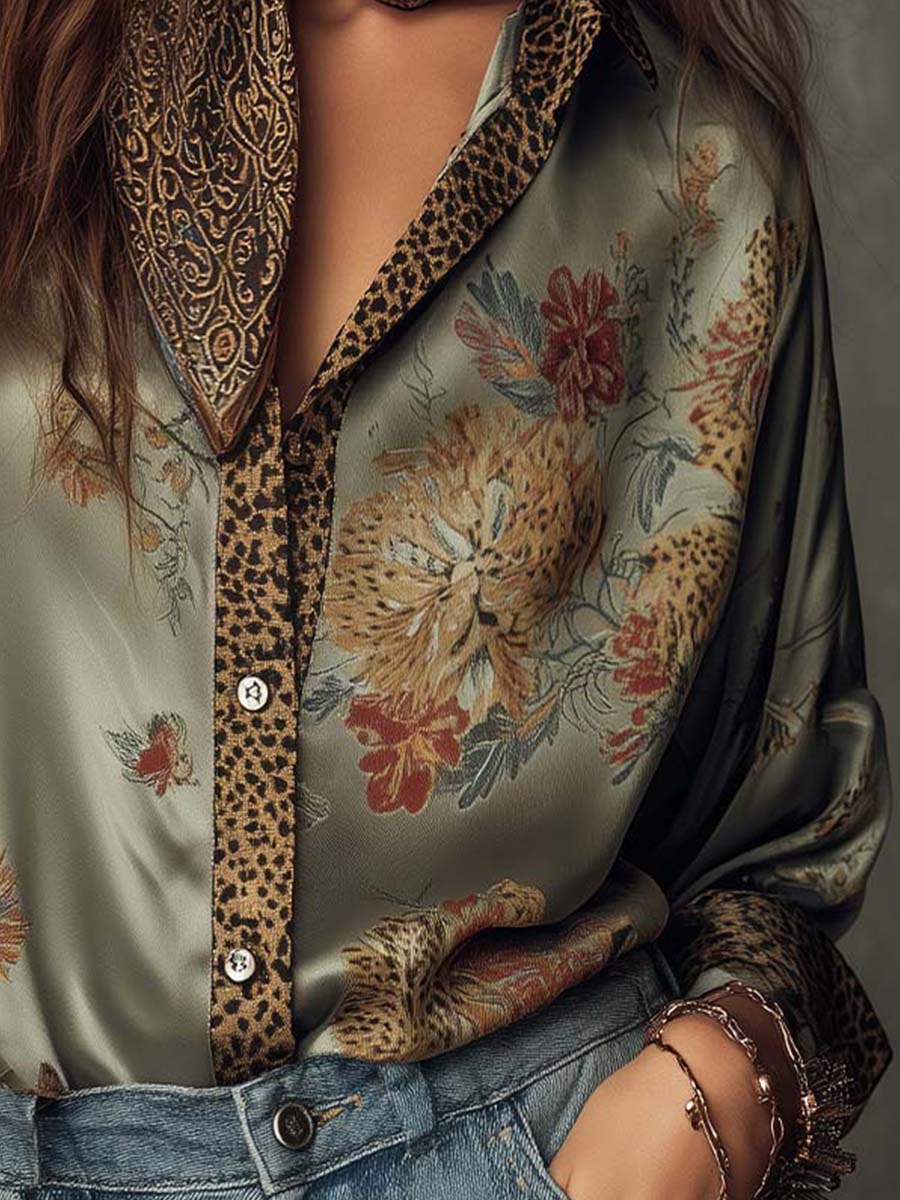 Satijnachtige damesblouse met print