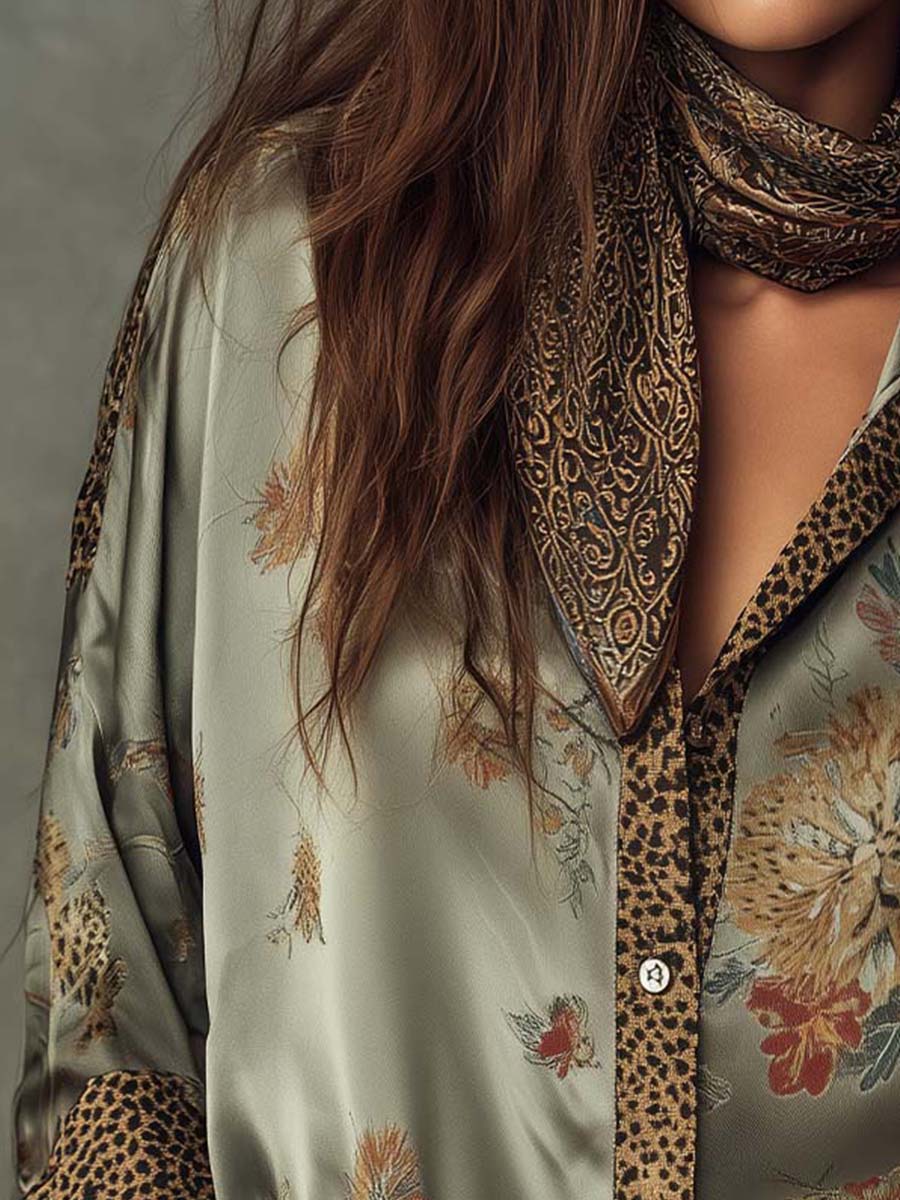Satijnachtige damesblouse met print