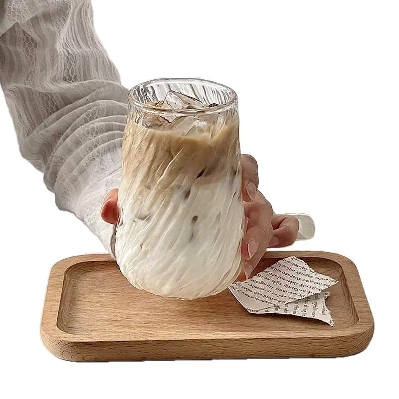 Set mondgeblazen tumblerglazen met gedraaide textuur