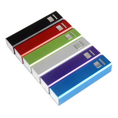Slanke draagbare externe usb-batterij met led-indicator en aluminium behuizing