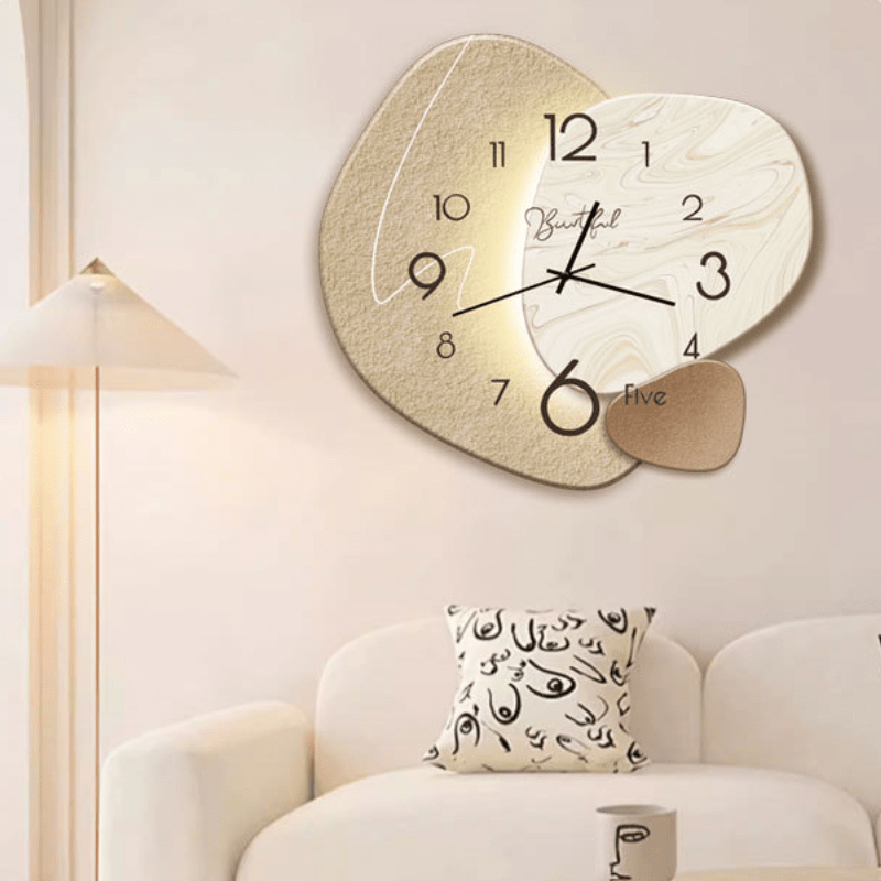 Stijlvolle Scandinavische wandklok met stil uurwerk