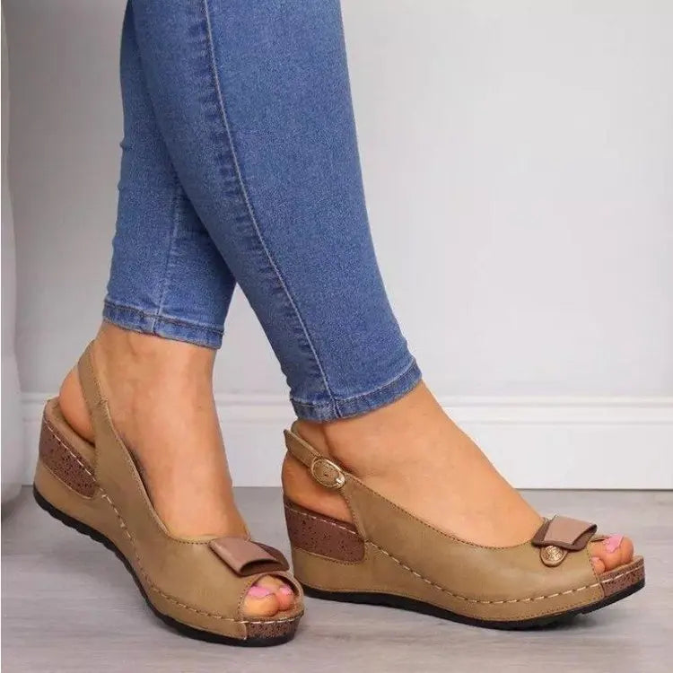 Image of Suzanne | Dames Peep Toe Sleehak Sandalen
