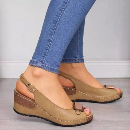 Image of Suzanne | Dames Peep Toe Sleehak Sandalen