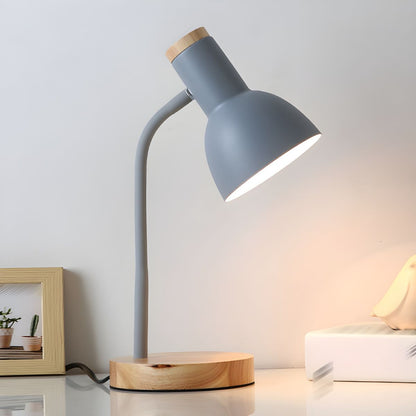 Tafellamp met Houten Voet in Scandinavische Stijl