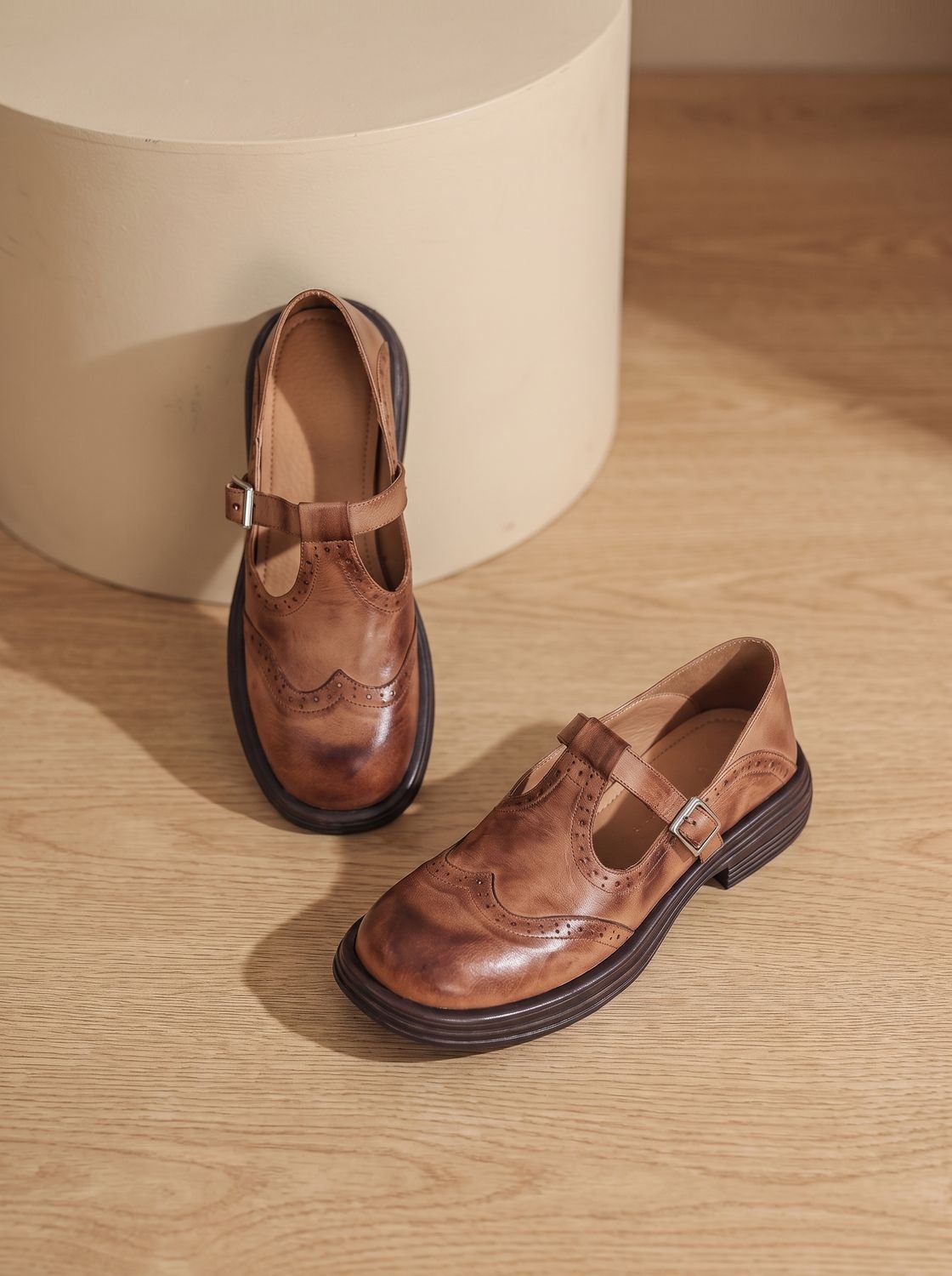 Vintage Mary Jane-ballerina's voor dames met brogue-details, T-band en gesp