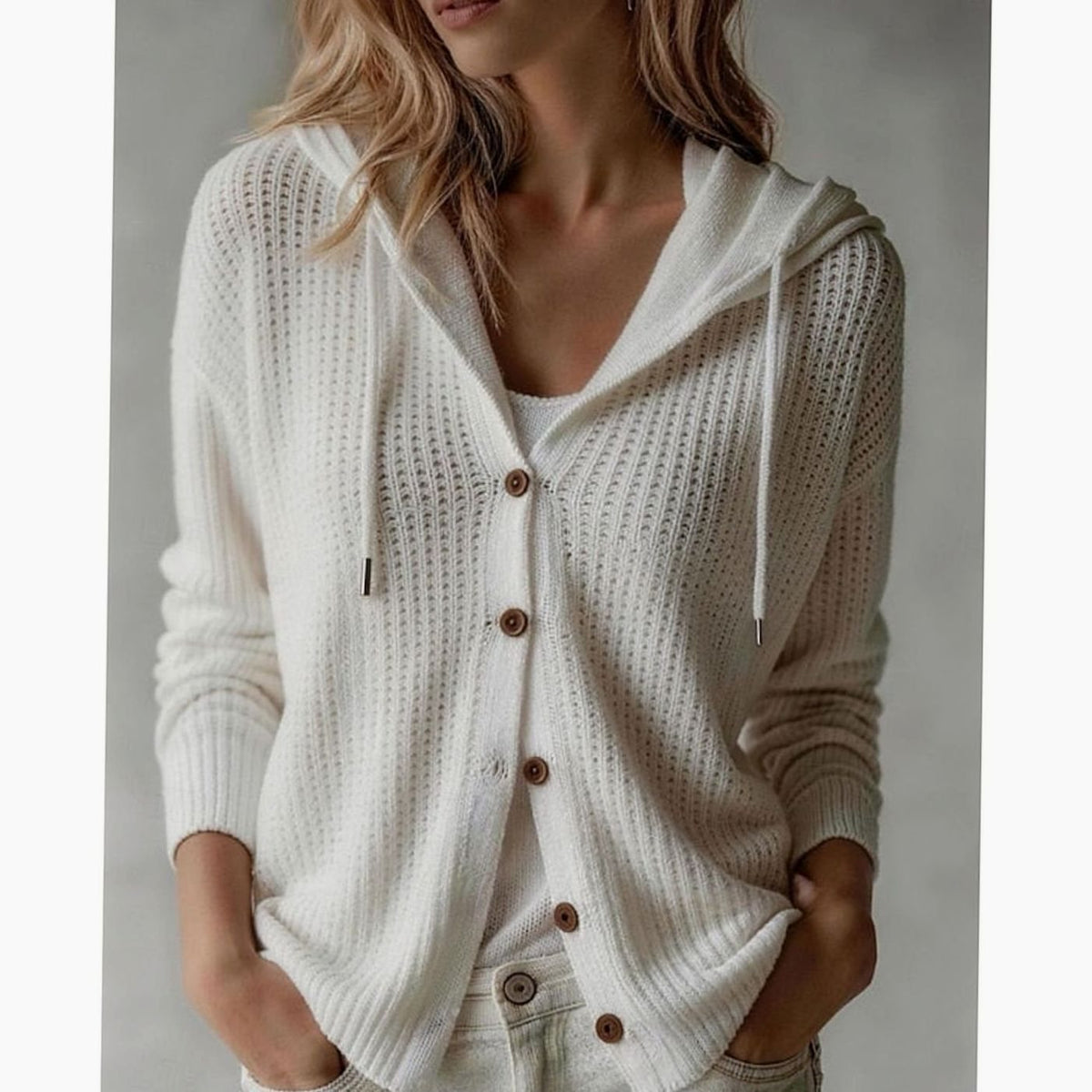 Wafelgebreid vest met capuchon en knopen voor dames