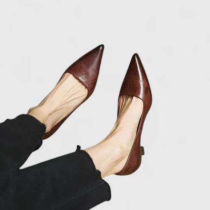 Image of Willemina | Dames Pumps met Puntneus en Lage Hak