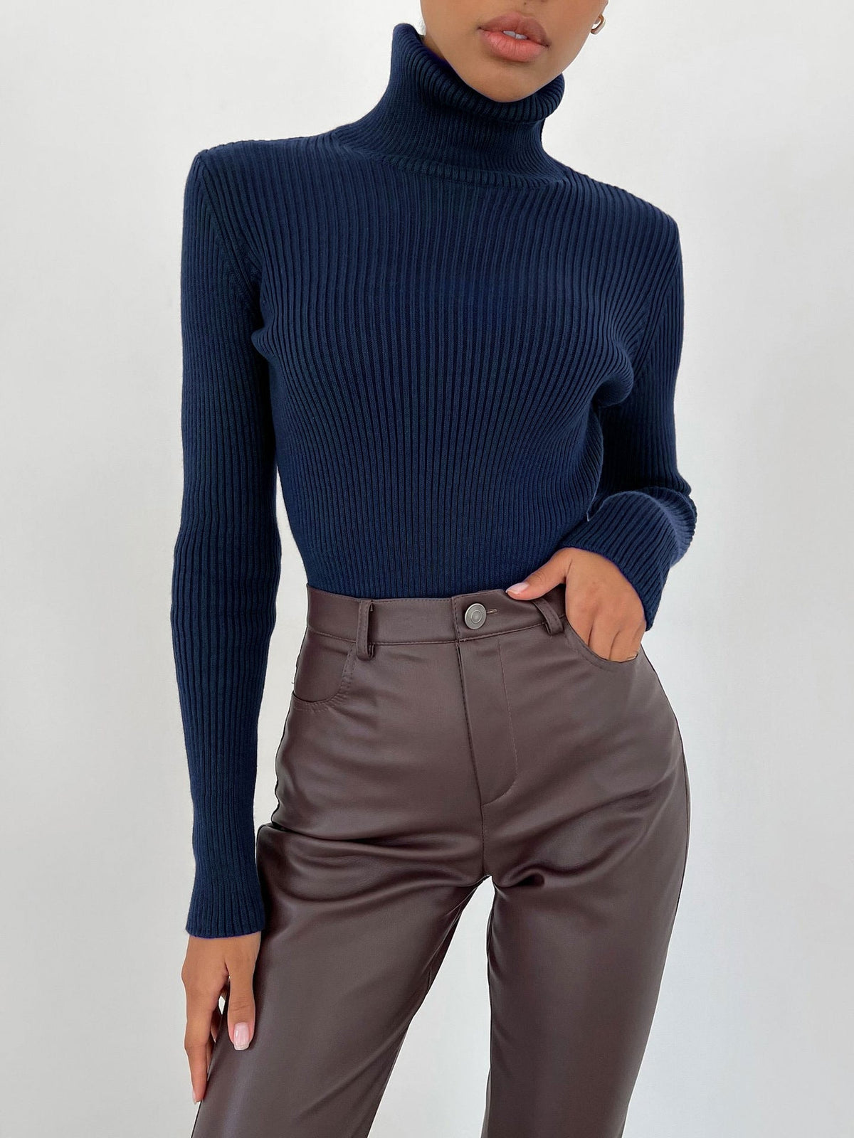 Zachte wintercoltrui met comfortabele hoge kraag
